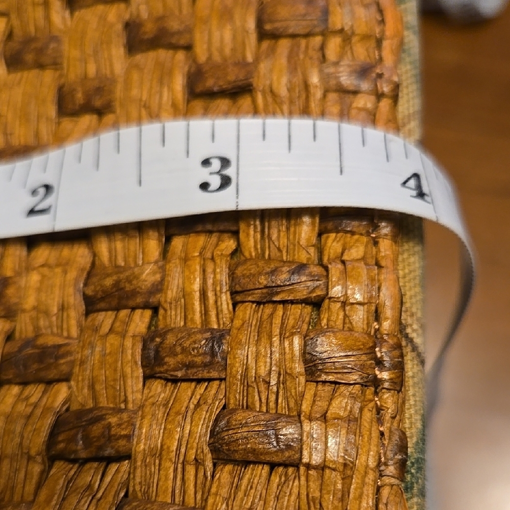 Fossil Brand Palm Tree Patterned Tan Shoulder Bag. - Picture 13 of 14